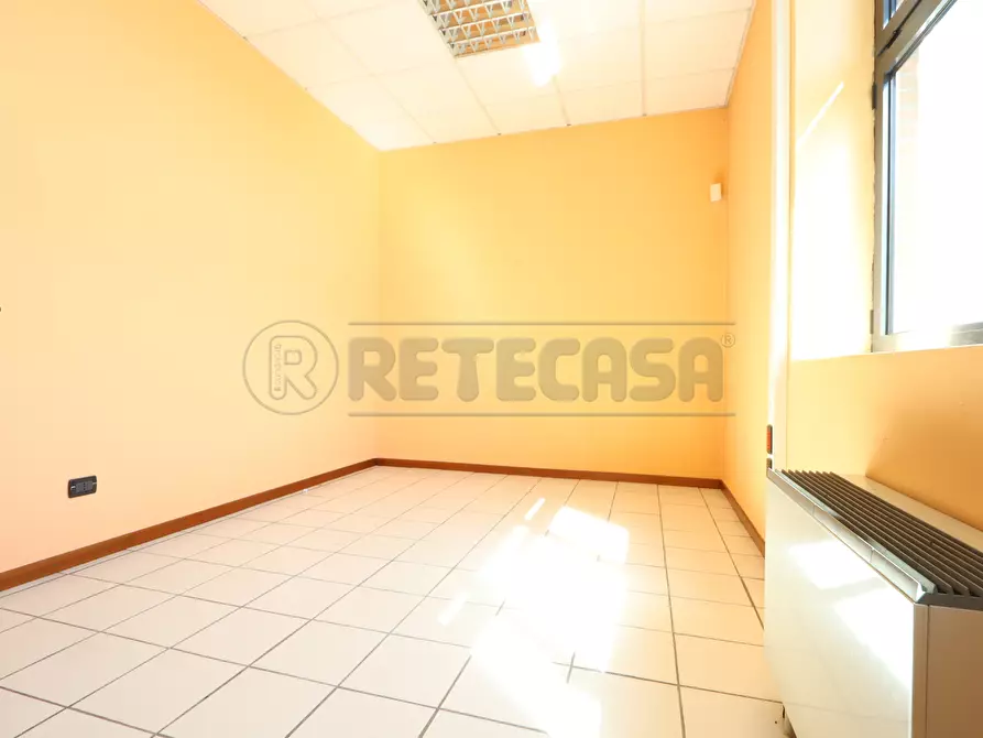 Immagine 10 di Ufficio in affitto  in Via Chiuppese 3 a Monticello Conte Otto