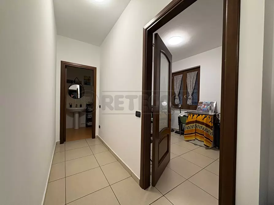 Immagine 15 di Trilocale in affitto  in Via Manfredo de Paolis a Marcianise