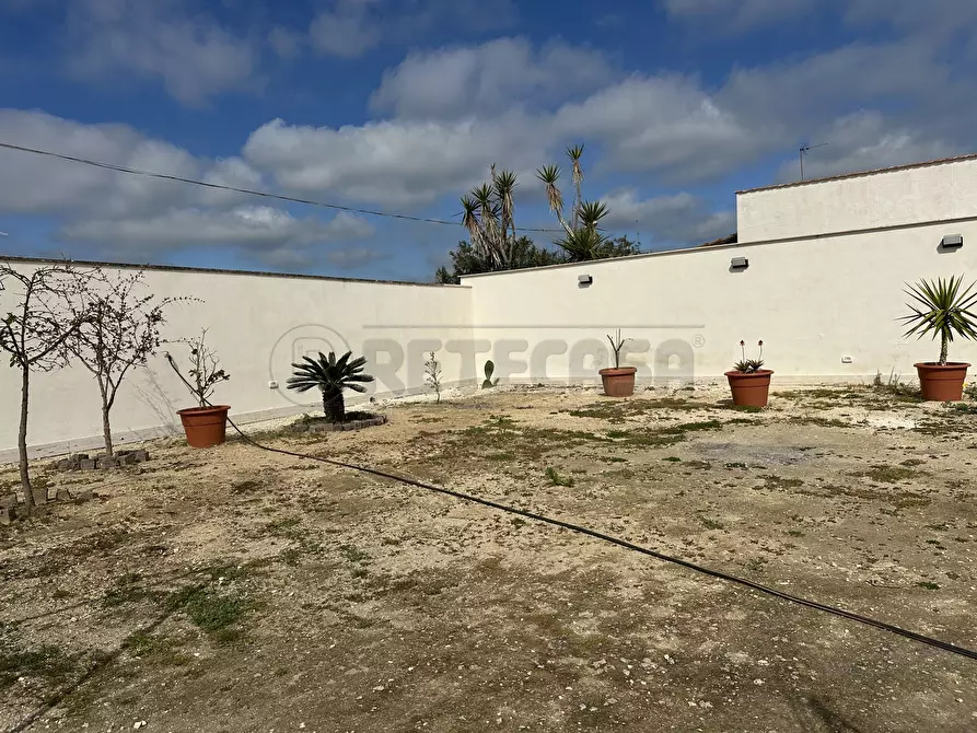 Immagine 13 di Villa in vendita  a Campobello Di Mazara