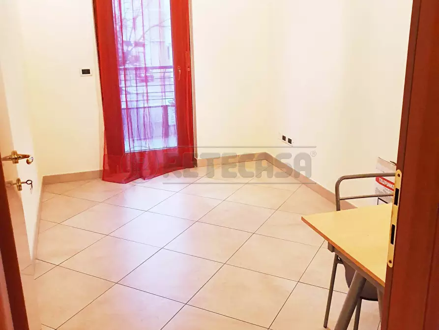 Immagine 14 di Trilocale in affitto  a Pescara