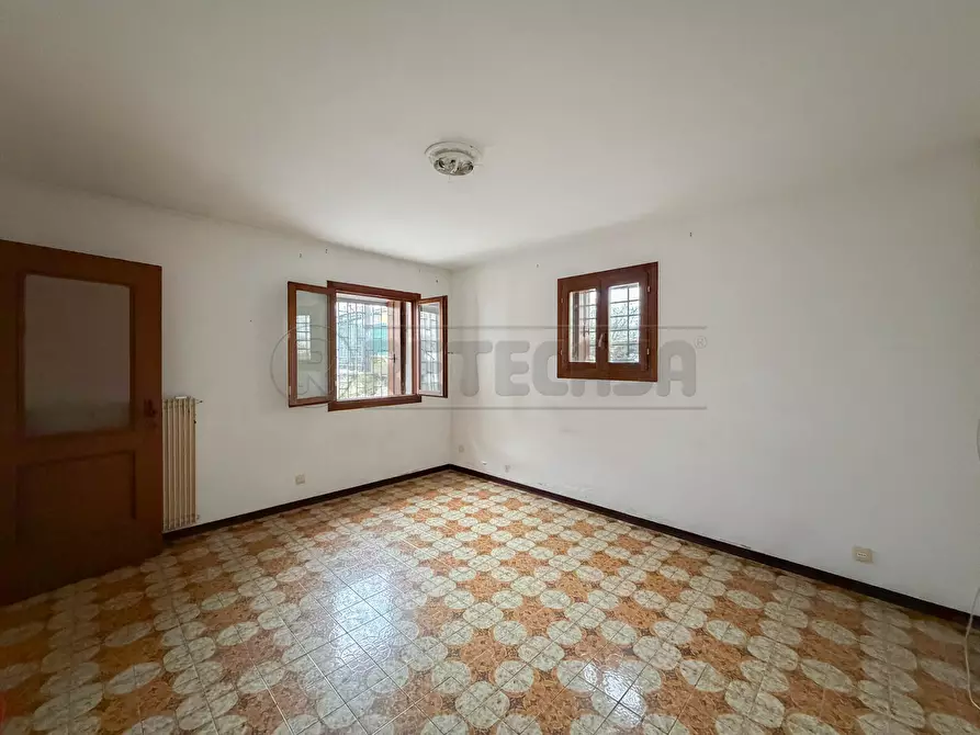 Immagine 1 di Rustico / casale in vendita  in Via Valle a Sovizzo