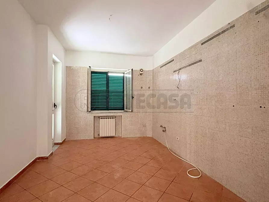 Immagine 42 di Pentalocale in vendita  in Via de Sanctis a Marcianise