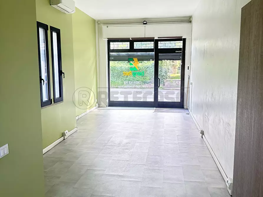 Immagine 5 di Locale commerciale in affitto  in Viale Riviera Berica 650 a Vicenza