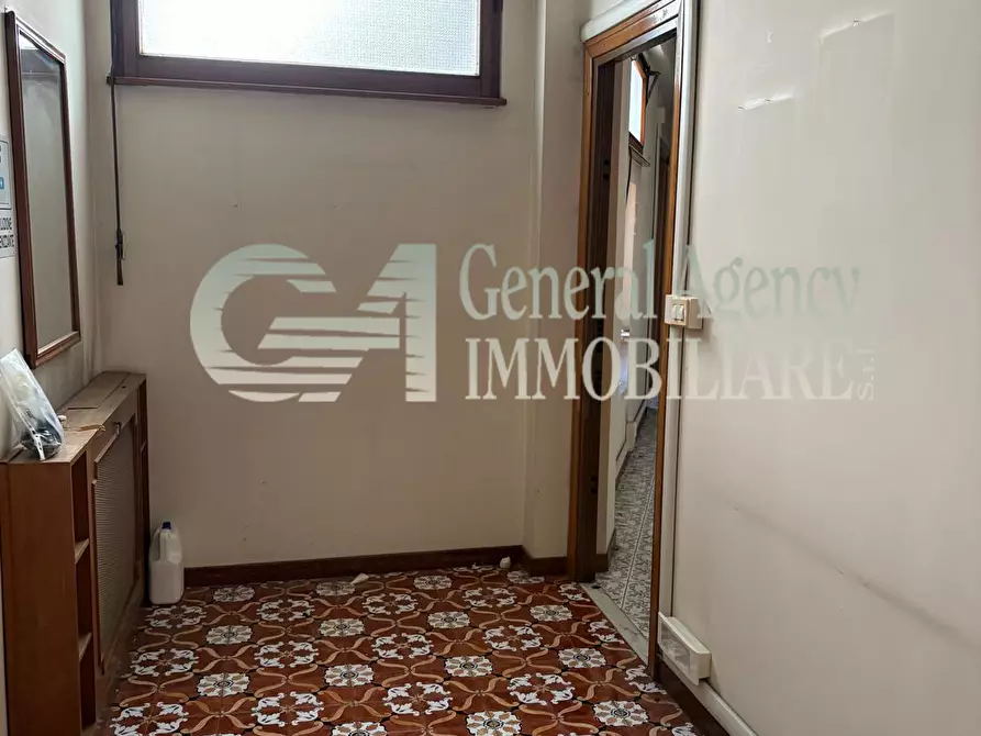 Immagine 60 di Appartamento in vendita  in via guido de ruggiero a Roma