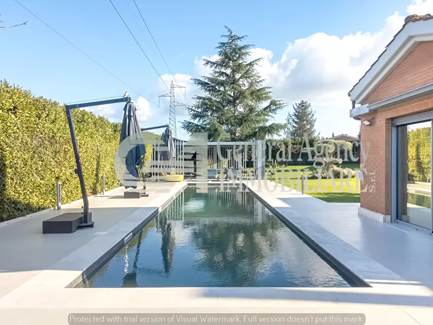 Immagine 6 di Villa in affitto  in Via Mario Mattoli a Roma