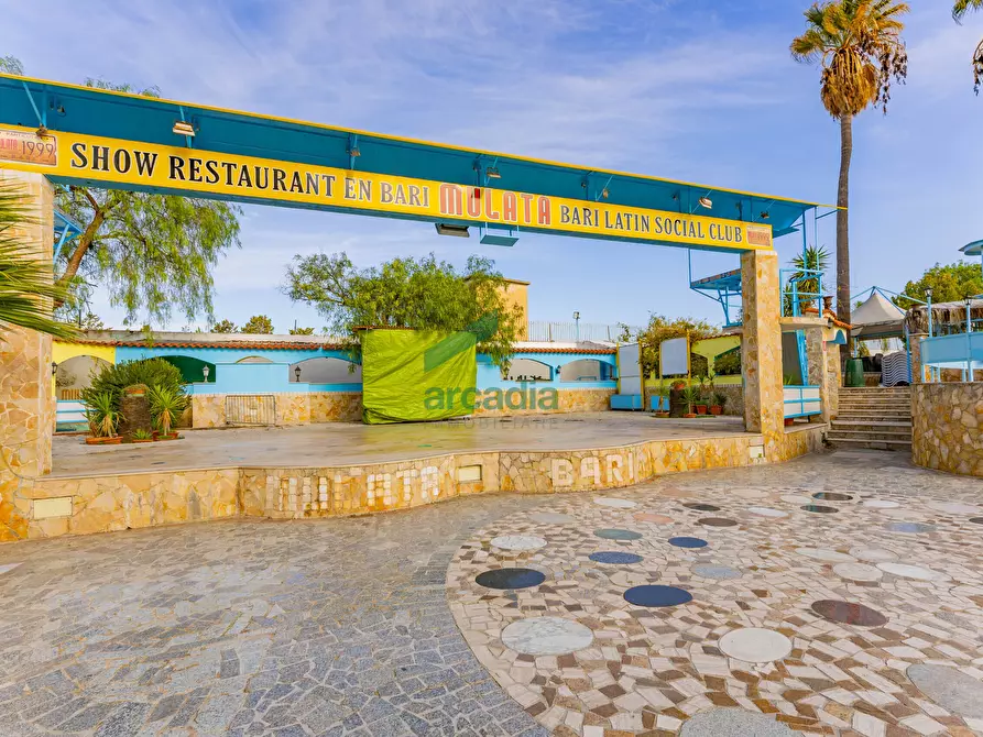 Immagine 23 di Locale commerciale in vendita  in Strada la Grava 16 a Bari