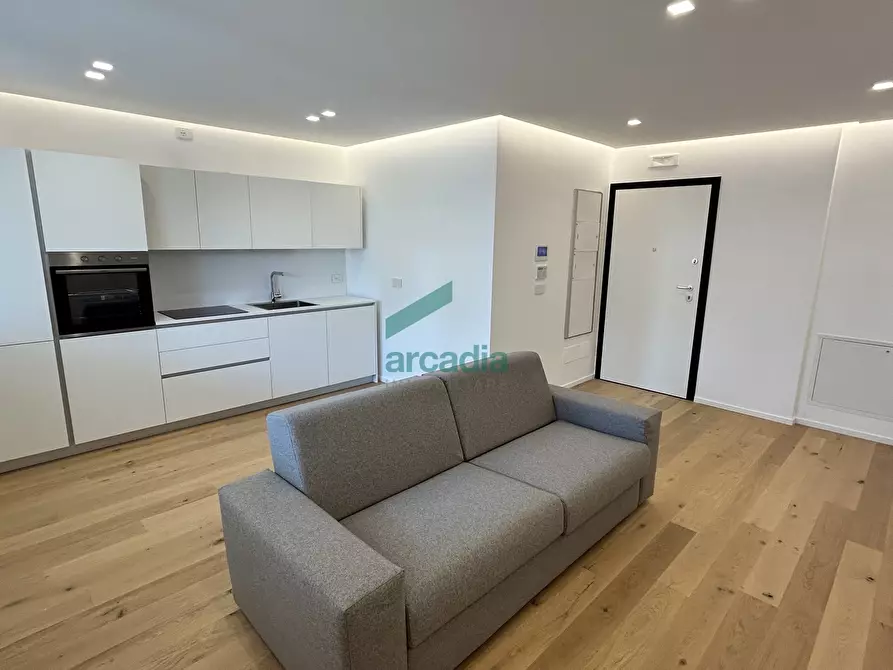 Immagine 4 di Bilocale in affitto  in Via Giovanni Amendola 156 a Bari