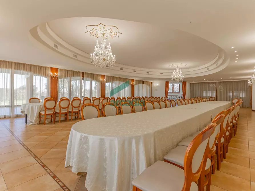 Immagine 2 di Villa in vendita  in Strada Vicinale Vecchia di Matera 369 a Gioia Del Colle