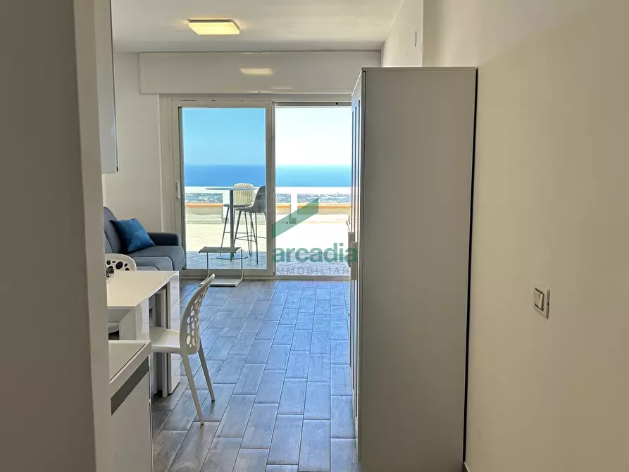 Immagine 17 di Monolocale in vendita  in Viale delle Querce 3 a Fasano