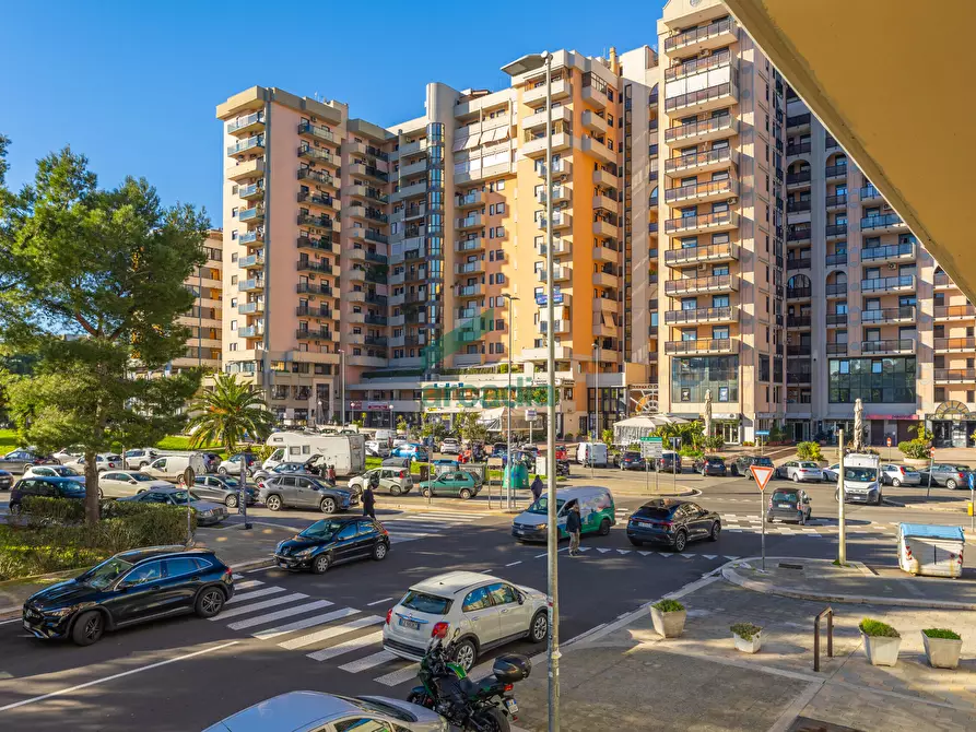 Immagine 24 di Ufficio in vendita  in Via Camillo Rosalba 49 a Bari