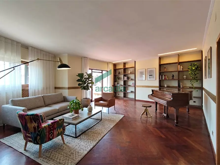 Immagine 36 di Villa in vendita  in Via Nazionale 8/H a Bari