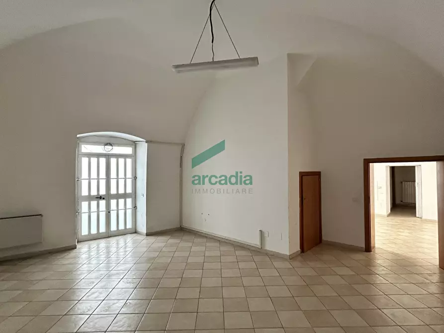 Immagine 1 di Locale commerciale in affitto  in Via Bellino 4 a Bitritto