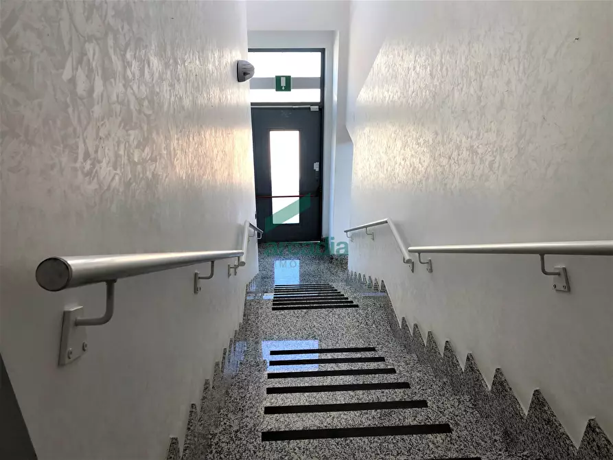 Immagine 37 di Attività artigianale in vendita  in Via delle Magnolie 8 a Modugno