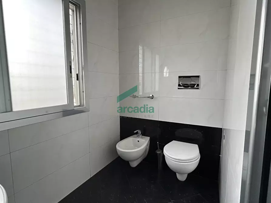 Immagine 18 di Attività artigianale in vendita  in sp231 km 79.400 a Modugno