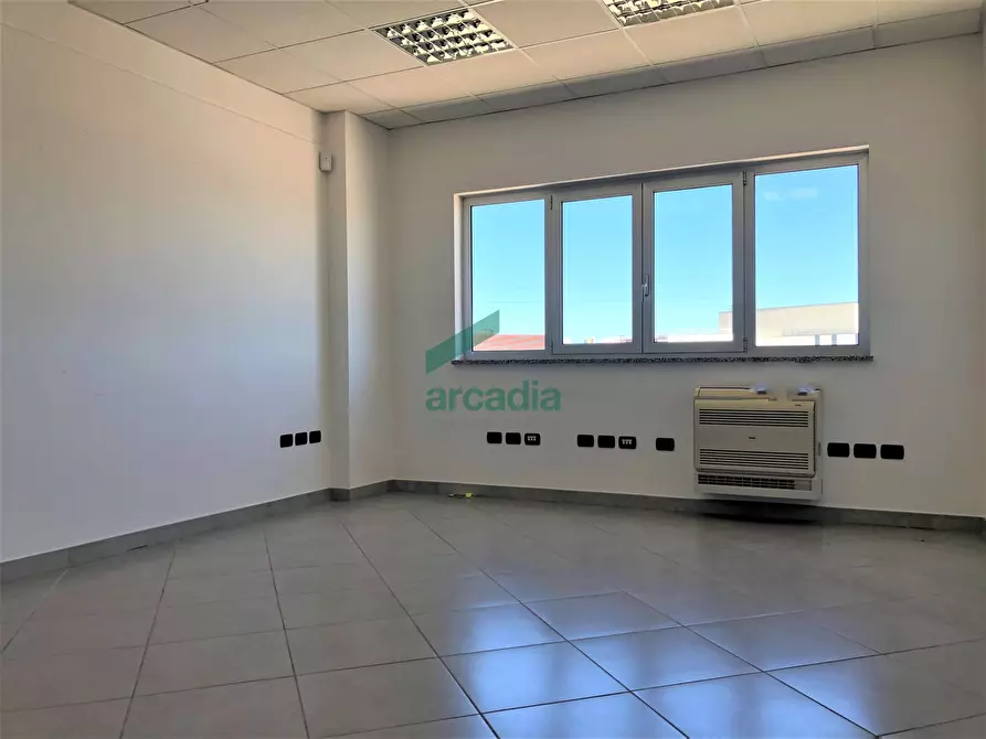 Immagine 34 di Attività artigianale in vendita  in Via delle Magnolie 8 a Modugno