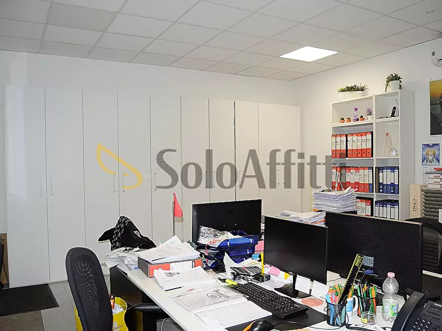 Immagine 2 di Locale commerciale in affitto  in Via Giuseppe Verdi 13 a Settimo Torinese