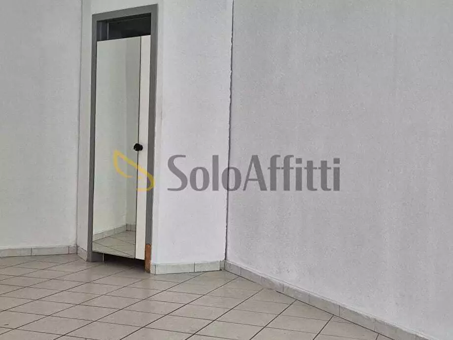 Immagine 26 di Locale commerciale in affitto  in Via Dante Di Nanni 64 a Torino