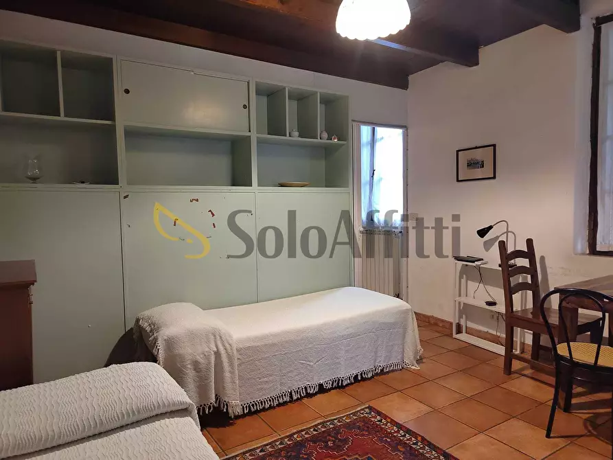 Immagine 3 di Bilocale in affitto  in Via dei Gonzaga a Roma