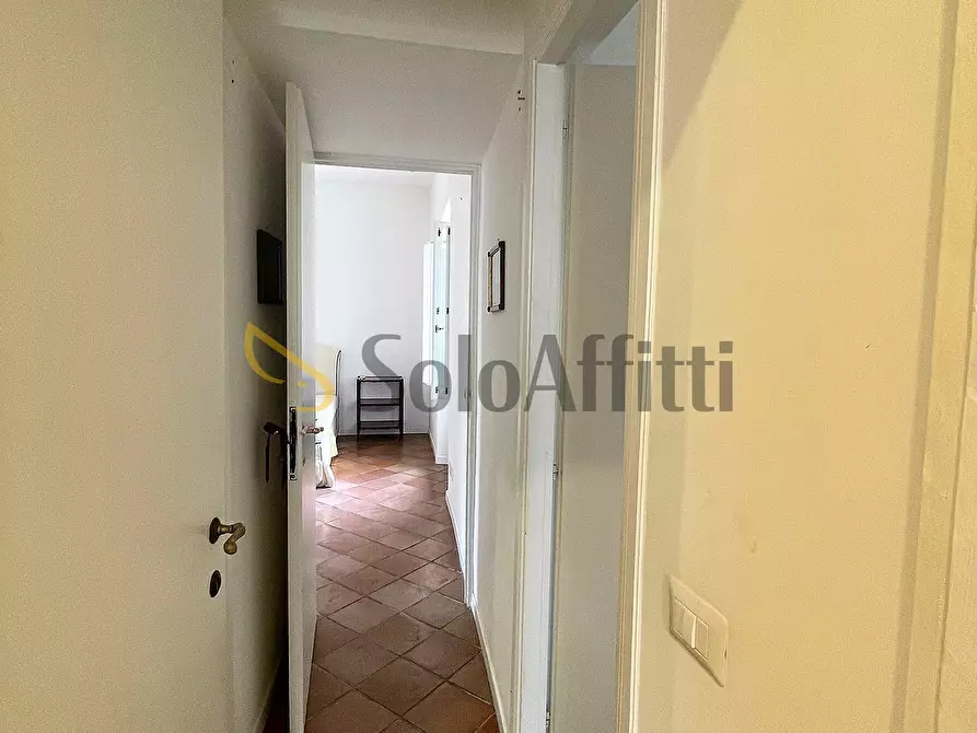 Immagine 21 di Quadrilocale in affitto  in via della Panetteria 45 a Roma