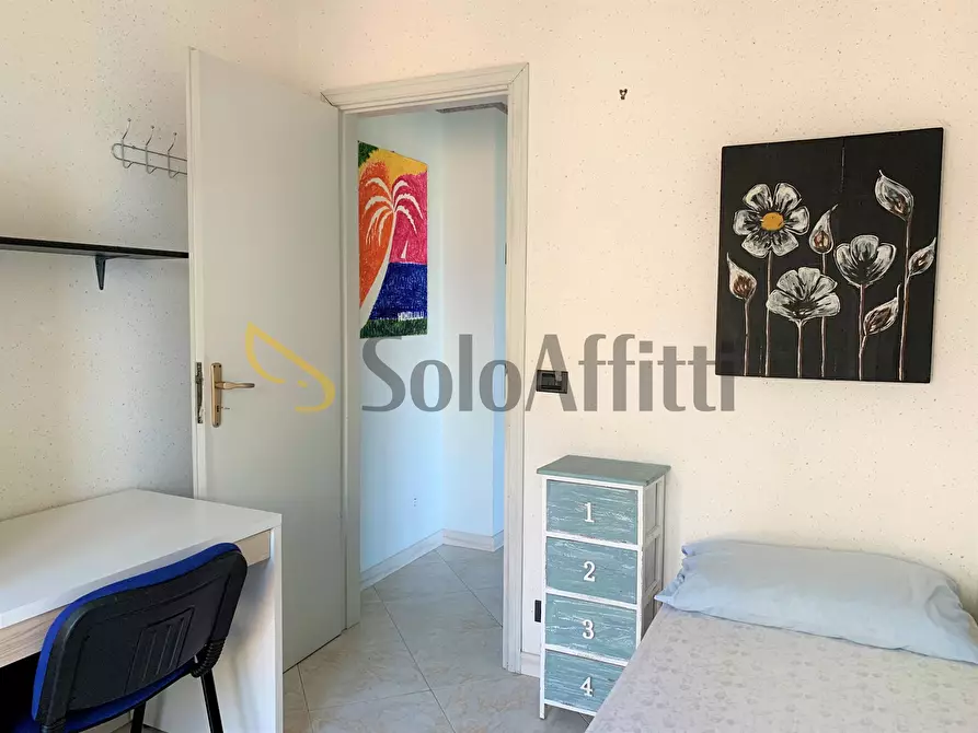 Immagine 7 di Stanza singola in affitto  a Catanzaro