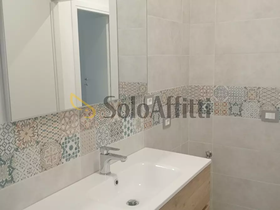 Immagine 8 di Trilocale in affitto  a Falconara Marittima