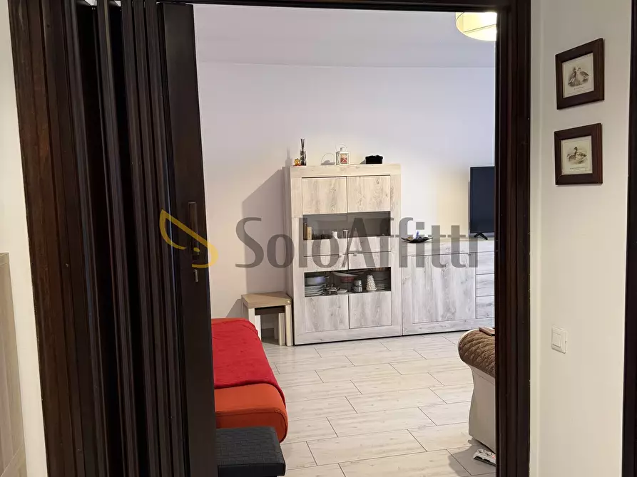 Immagine 1 di Bilocale in affitto  in Via Bainsizza 87 a Caronno Pertusella