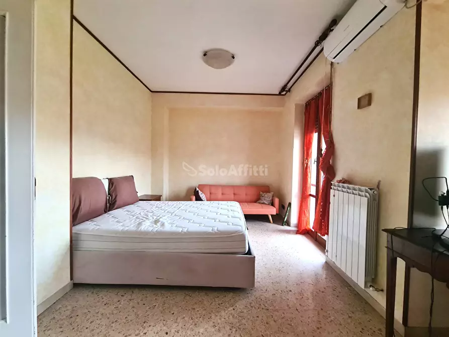 Immagine 8 di Stanza singola in affitto  a Catanzaro