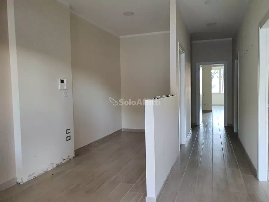 Immagine 4 di Ufficio in affitto  a Borgia