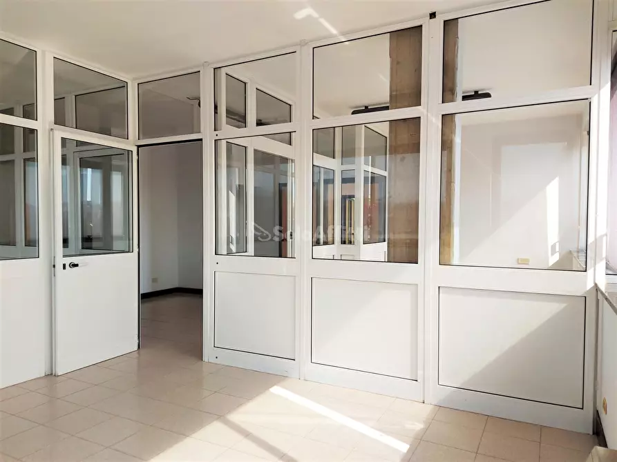 Immagine 10 di Ufficio in affitto  in Via Ivo Oliveti a Fiumicino