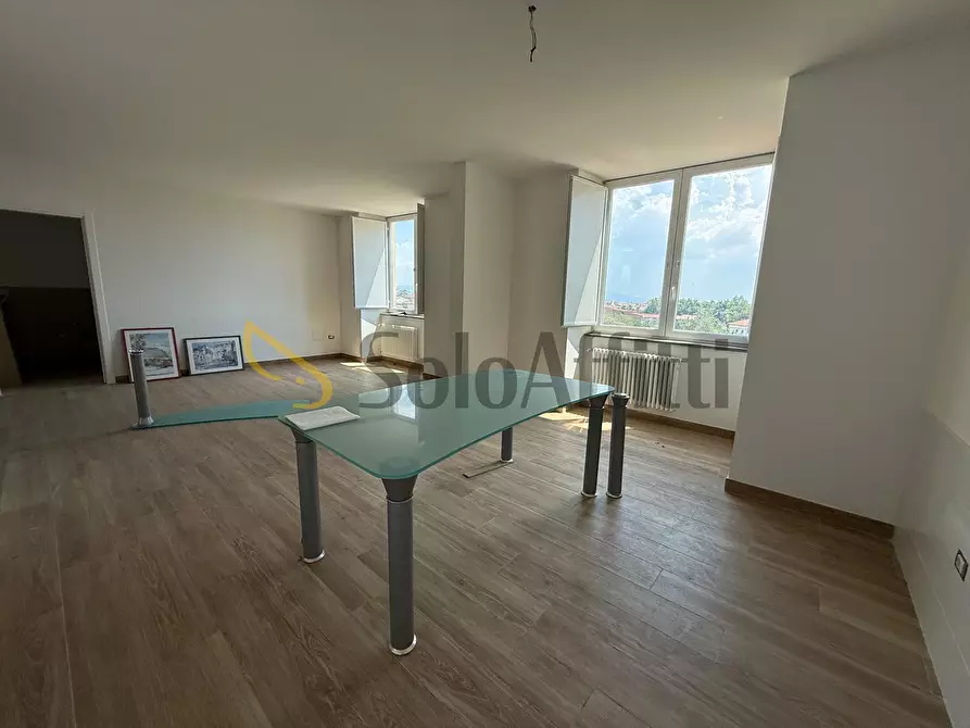 Immagine 5 di Loft/Open space in affitto  in Via dei Giardini Reali a Caserta