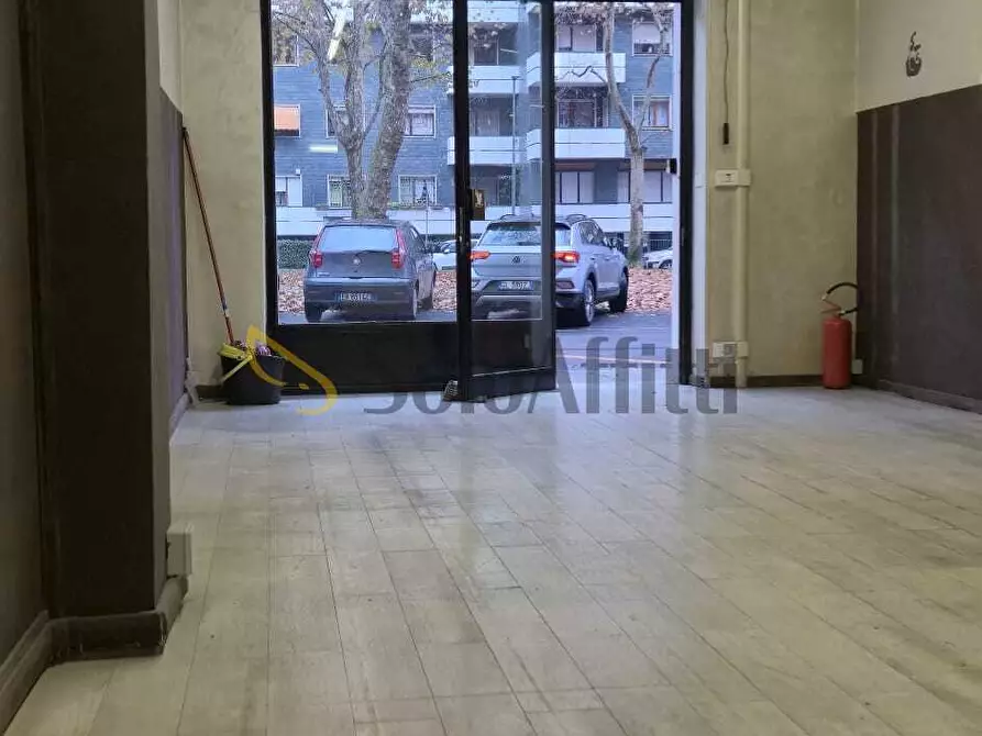 Immagine 3 di Locale commerciale in affitto  in Corso Filippo Brunelleschi 80 a Torino