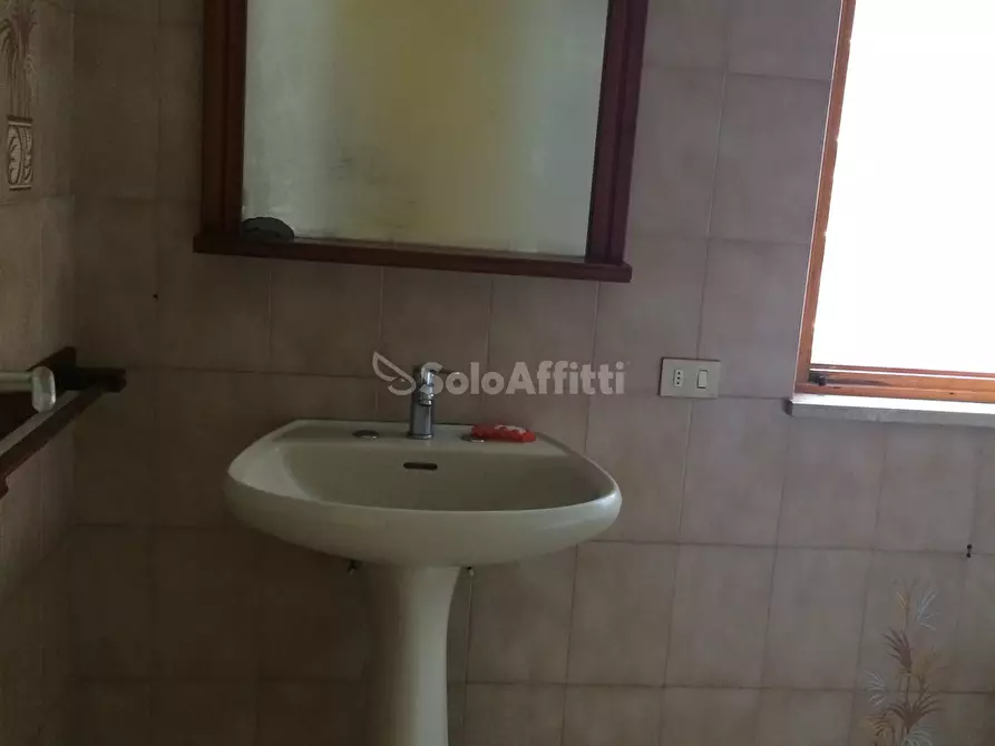 Immagine 18 di Villa in affitto  in Via Adda a Anzio