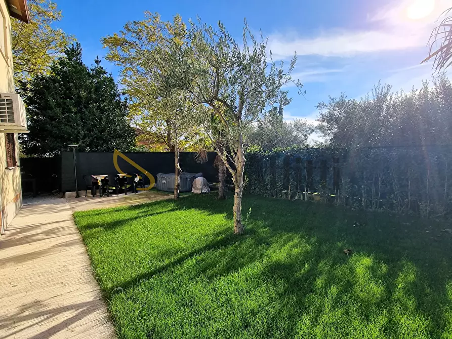 Immagine 2 di Casa indipendente in affitto  a Filottrano
