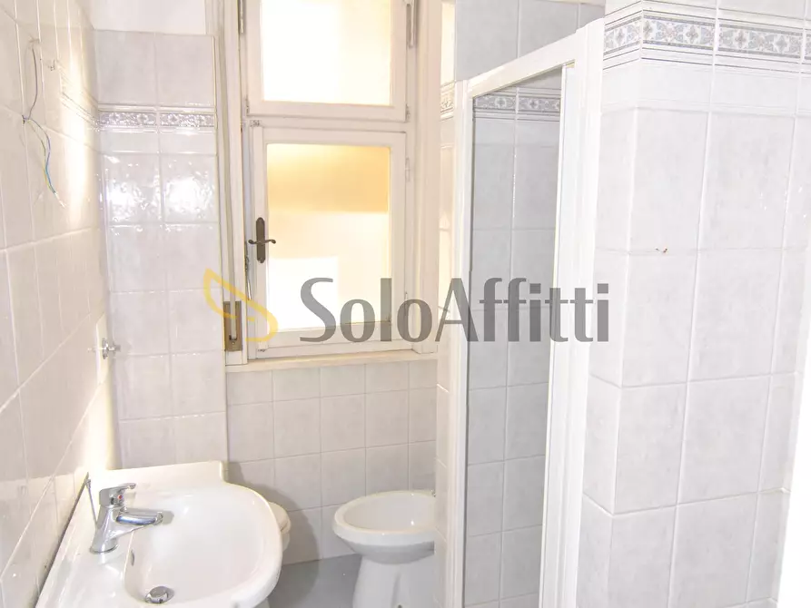 Immagine 16 di Appartamento in affitto  in Via Roma 70 a Livorno