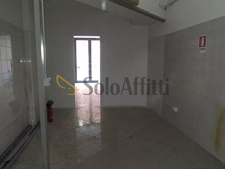 Immagine 8 di Locale commerciale in affitto  in Via I° Maggio 41 a Terni