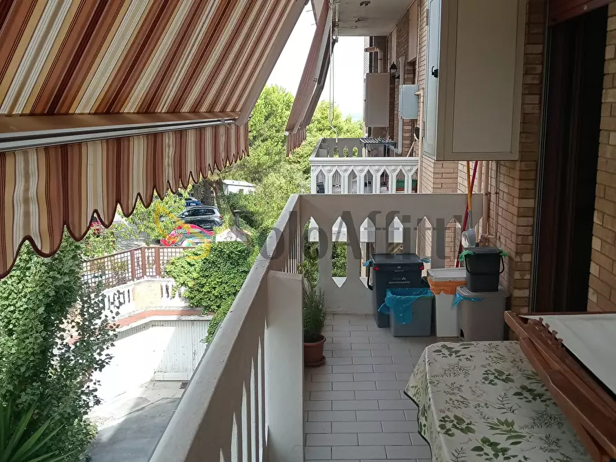 Immagine 8 di Quadrilocale in affitto  a Falconara Marittima