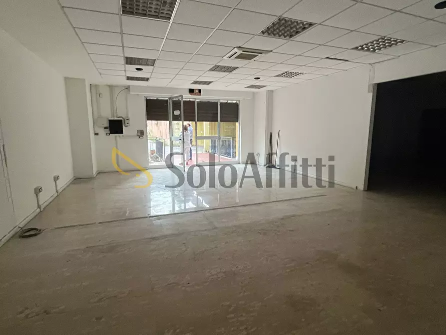 Immagine 1 di Locale commerciale in affitto  a Frosinone