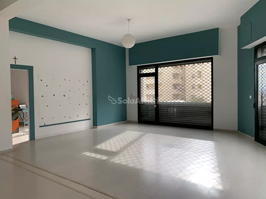 Immagine 3 di Locale commerciale in affitto  a Catanzaro