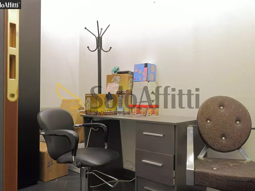 Immagine 5 di Locale commerciale in affitto  in Via Bengasi 43 a Desio