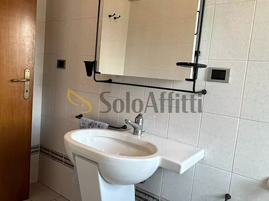 Immagine 19 di Trilocale in affitto  in Via Mentana a Terni