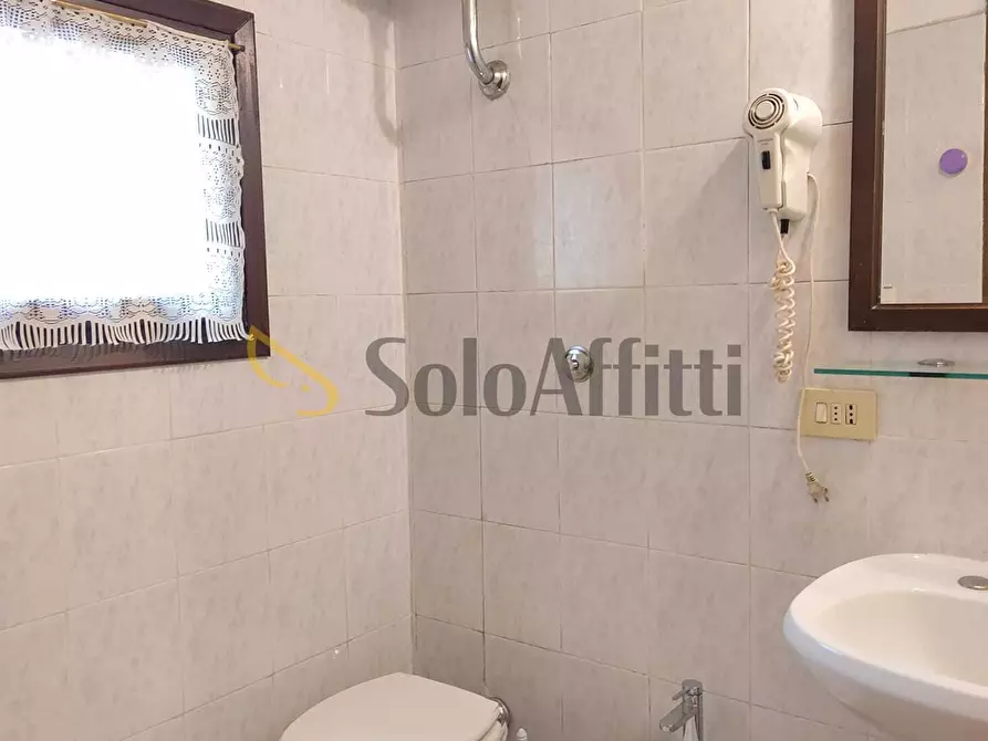 Immagine 16 di Bilocale in affitto  in Via dei Gonzaga a Roma