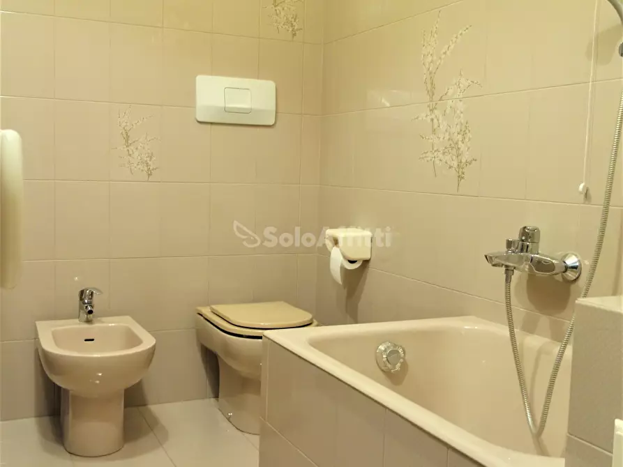 Immagine 21 di Trilocale in affitto  in Corso Guglielmo Marconi 374 a San Remo