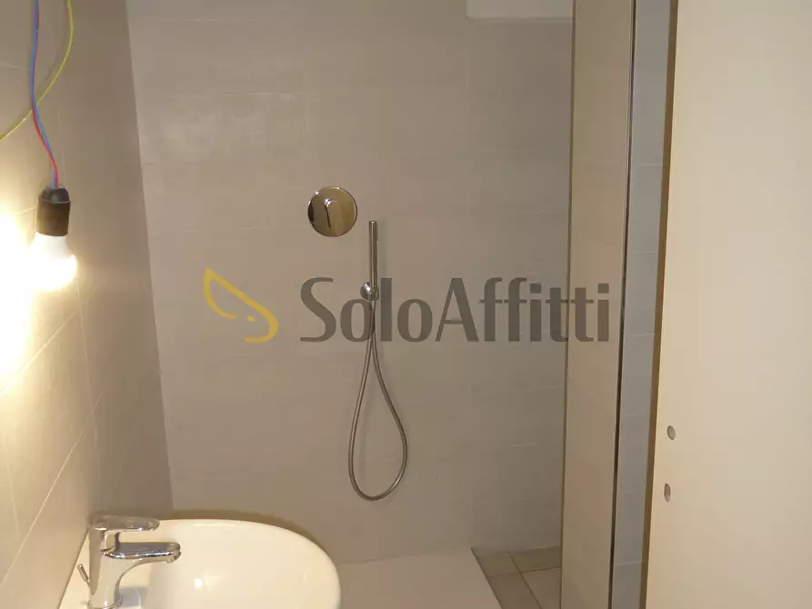 Immagine 3 di Locale commerciale in affitto  in Via Candido Queirolo 17 a Taggia