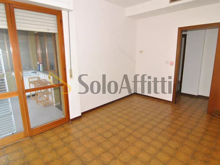 Immagine 12 di Quadrilocale in affitto  in Viale Francesco Petrarca 113 a Livorno