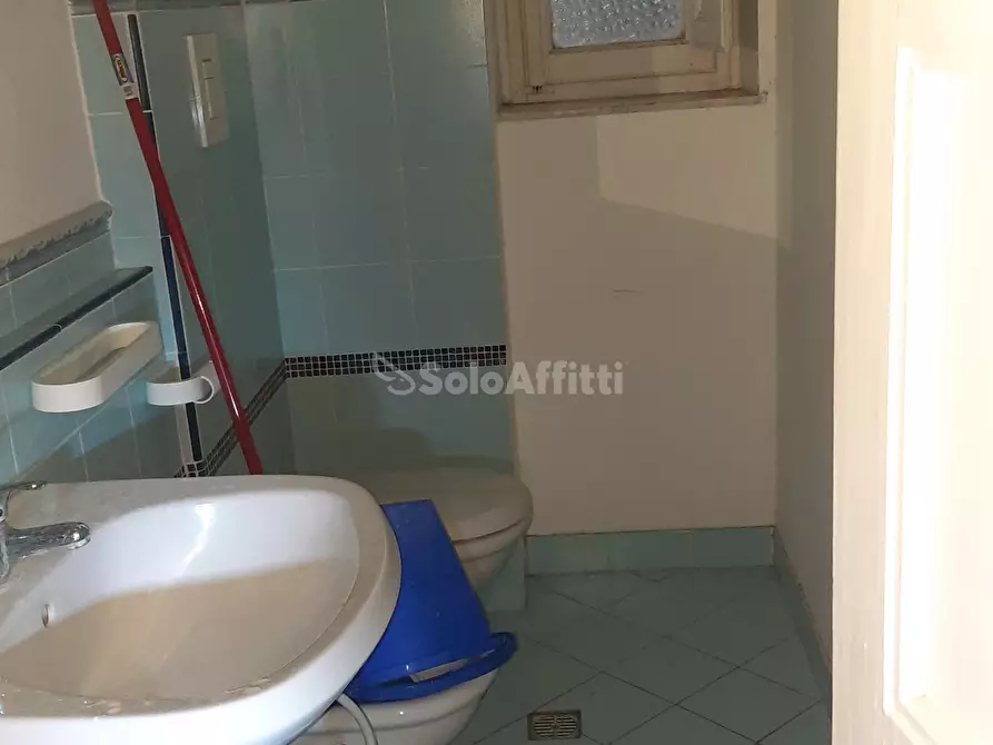 Immagine 9 di Ufficio in affitto  a Livorno