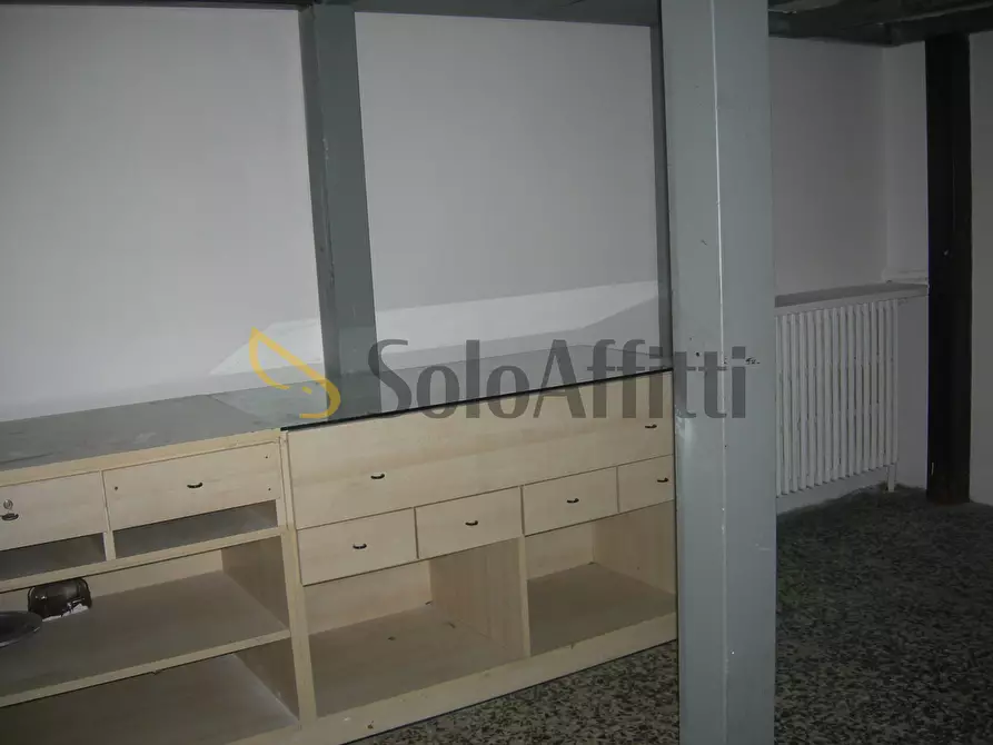 Immagine 7 di Locale commerciale in affitto  in VIA ASUNCION 7 a Torino