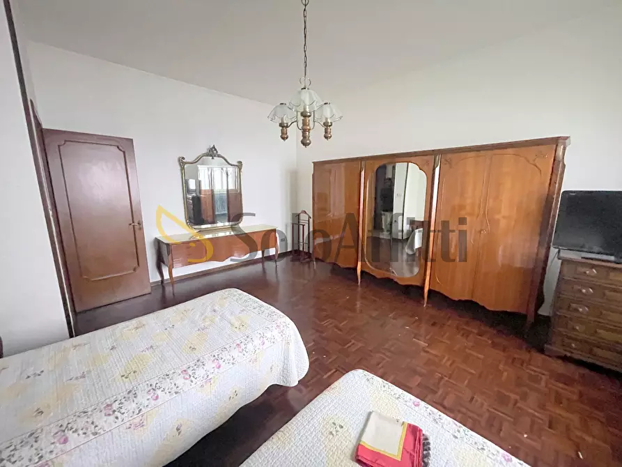 Immagine 13 di Quadrilocale in affitto  a Osimo