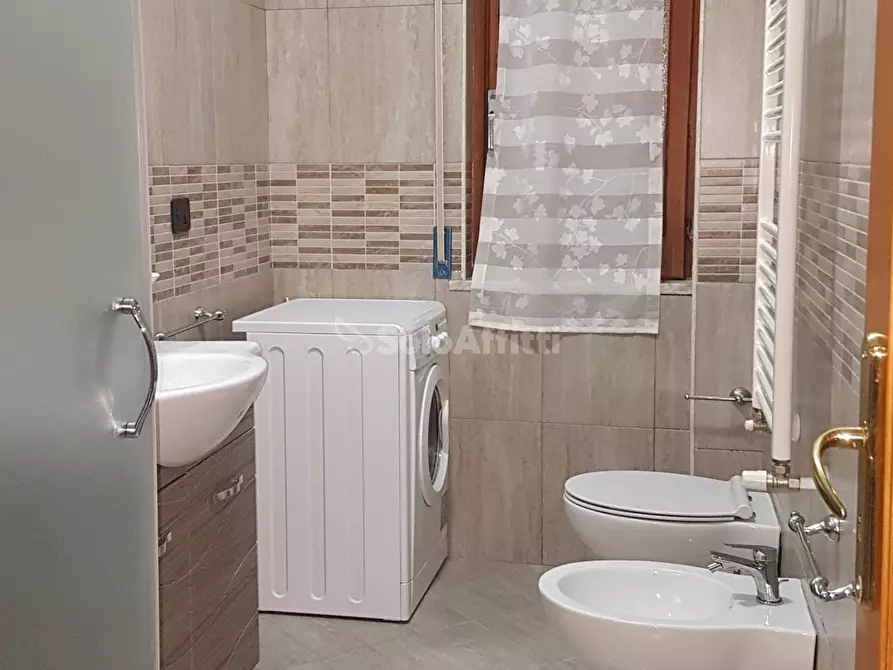 Immagine 8 di Stanza singola in affitto  a Catanzaro