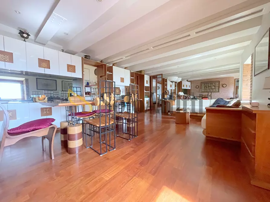 Immagine 1 di Trilocale in affitto  a Osimo