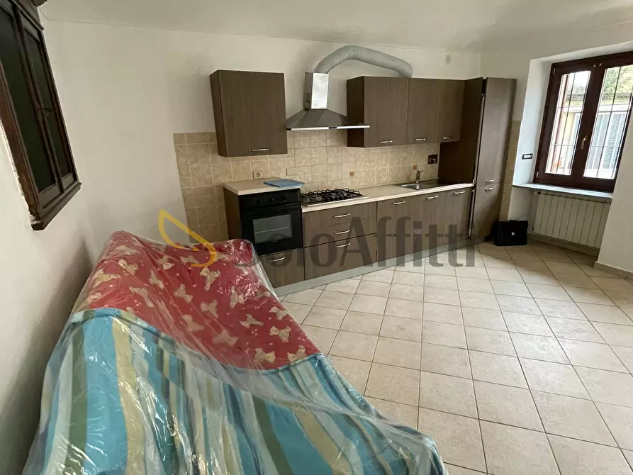 Immagine 1 di Bilocale in affitto  in Via Ex Combattenti 3 a Chiusa Di San Michele